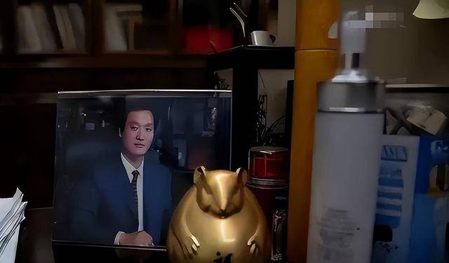 扫地出门如今落魄全身仅剩2000元！开元棋牌8年狂赚4亿的电器大王被妻(图11)